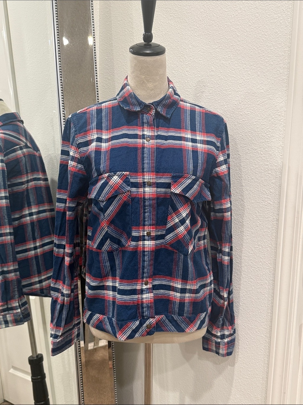 Leara Womens Blue Plaid Button-Down Shirt